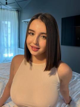 OnlyFans - 𝙎𝙐𝙕𝘼𝙉𝙉𝘼 / @enjoysuzanna - 36DD — photo 5 of 1720