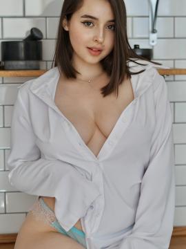 OnlyFans - 𝙎𝙐𝙕𝘼𝙉𝙉𝘼 / @enjoysuzanna - 36DD — photo 30 of 1720