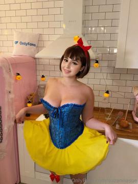 OnlyFans - 𝙎𝙐𝙕𝘼𝙉𝙉𝘼 / @enjoysuzanna - 36DD — photo 267 of 1720