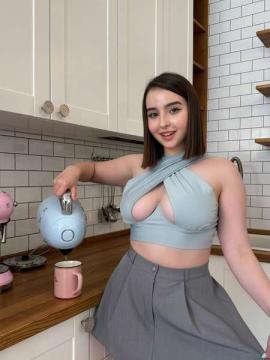 OnlyFans - 𝙎𝙐𝙕𝘼𝙉𝙉𝘼 / @enjoysuzanna - 36DD — photo 285 of 1720