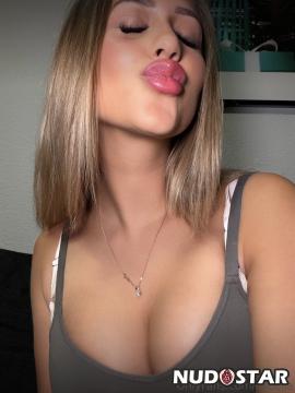 OnlyFans - Liv Bella - Livputellas — photo 3 of 17