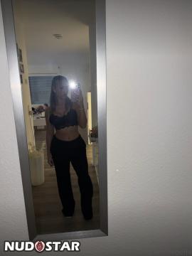 OnlyFans - Liv Bella - Livputellas