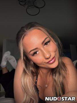 OnlyFans - Liv Bella - Livputellas — photo 13 of 17