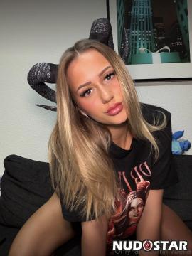 OnlyFans - Liv Bella - Livputellas — photo 17 of 17