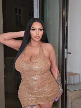 OnlyFans - Nivien Kharbeiti / ninapralliina — photo 11 of 220