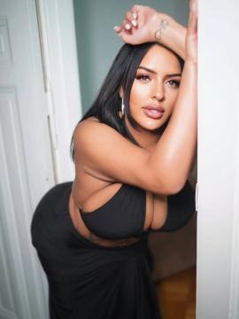 OnlyFans - Nivien Kharbeiti / ninapralliina — photo 19 of 220