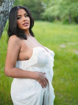 OnlyFans - Nivien Kharbeiti / ninapralliina — photo 25 of 220
