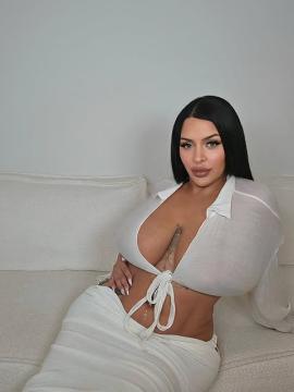 OnlyFans - Nivien Kharbeiti / ninapralliina — photo 65 of 220