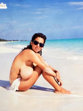Devon Daniels On The Beach — photo 10 of 16