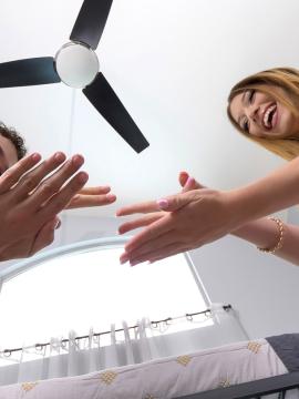 rock paper scissors got out of hand 😳 — photo 6 of 24