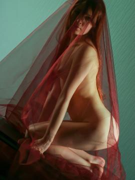 Llitia - Under the Cloth — photo 7 of 16