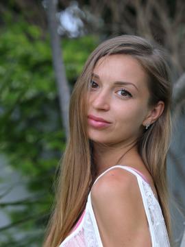 Presenting Leila Mazz