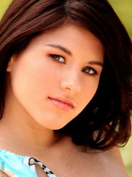 Shyla Jennings — photo 9 of 23