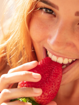 Agatha Vega: Taste The Fruit — photo 4 of 16