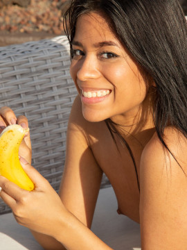 Karin Torres: Eat Bananas — photo 12 of 16