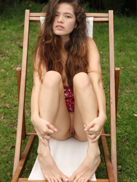 Irene Rouse: Sweet And Hairy — photo 10 of 16