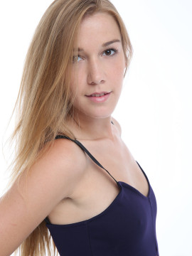 Alexis Crystal: CASTING Alexis Crystal — photo 6 of 16
