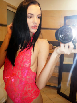 Sapphira: Sexy Photographer — photo 1 of 16