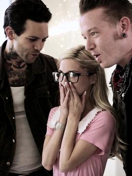 The Deflowering, Scene #01 — photo 4 of 15