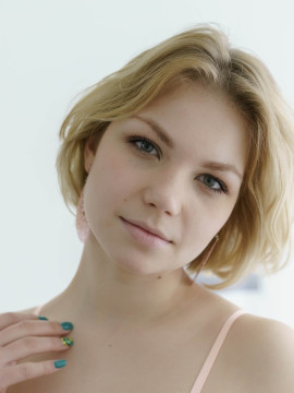 Charming blonde satisfies lad totally — photo 1 of 16