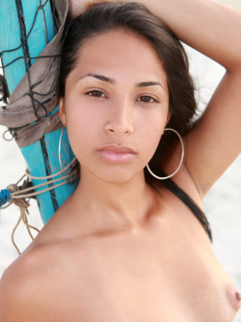 Ruth Medina: Beach player — photo 4 of 16