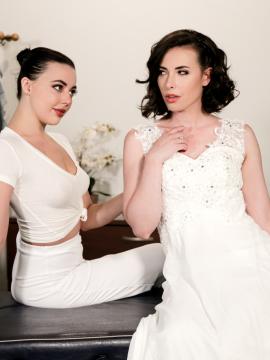 Runaway Bride, Scene #01 — photo 1 of 15