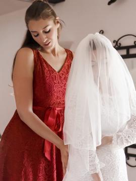 Holy Matri-Moly: Baited Bride — photo 2 of 15