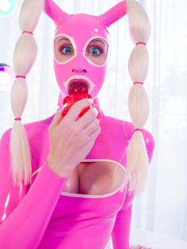Tasty Latex, Anal Treats & Fuck Machine, Scene #01 — photo 9 of 15