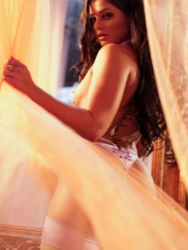 Vanity - Scene 4 — photo 3 of 15