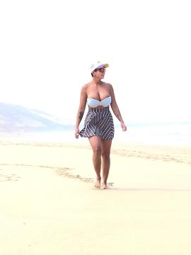 Big Tits On The Beach — photo 1 of 15