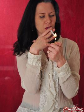 Smoking Mina — photo 3 of 15