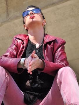 Smoking Mina — photo 10 of 15