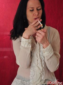 Smoking Mina — photo 4 of 15