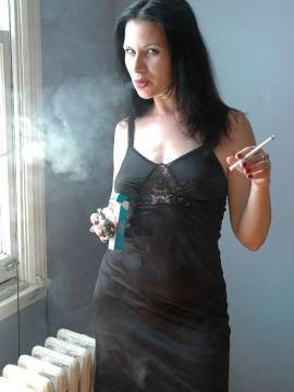 Smoking Mina — photo 4 of 15