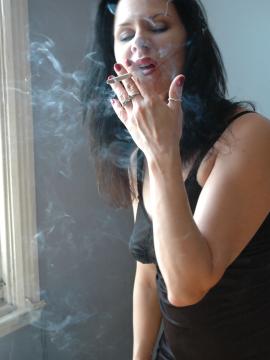 Smoking Mina — photo 5 of 15