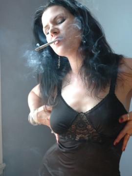 Smoking Mina — photo 6 of 15