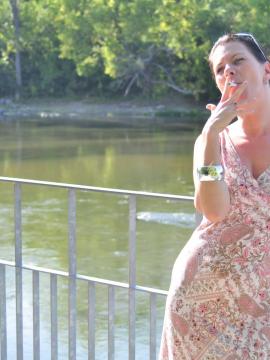 Smoking Mina — photo 7 of 15