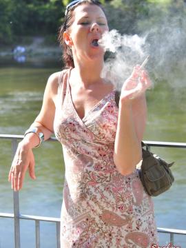 Smoking Mina — photo 11 of 15
