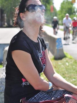 Smoking Mina — photo 3 of 16