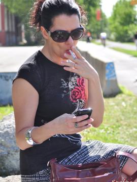 Smoking Mina — photo 8 of 16
