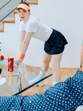 Sex prevails over tennis — photo 1 of 16