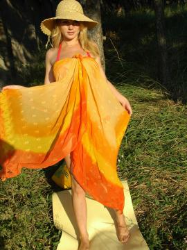 Melanie — photo 1 of 16
