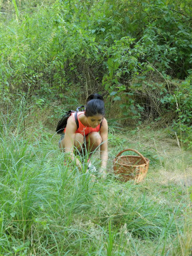 Teen Sex in the Woods — photo 1 of 16