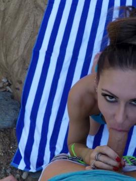Jessica Jaymes Naughty Outdoor P - She gets on her knee and sucks Van Wylde hard cock — photo 1 of 15