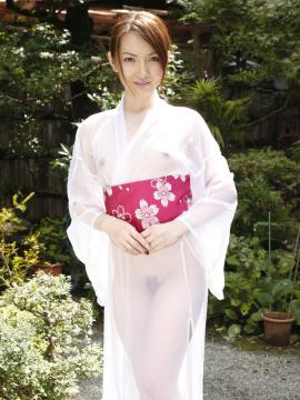 Welcome to the kimono lady Hitomi Hayama — photo 5 of 15
