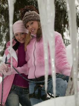 Zuzana Z Snow Bunny Lesbians — photo 2 of 15