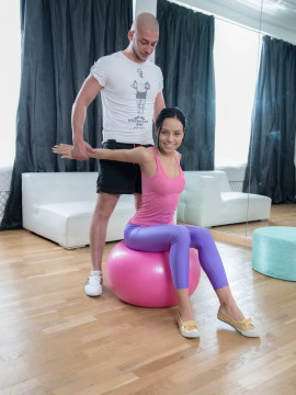Cute trainee banged by her trainer — photo 1 of 14