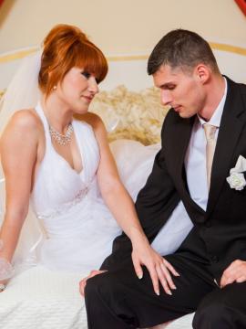 Talk about here CUMS the bride — photo 3 of 12