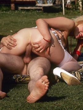 Hot and horny threesome action — photo 12 of 15