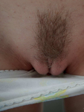 Beautiful teen doesn't need a dick — photo 2 of 15